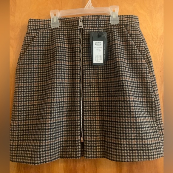 Vero Moda wool skirt with pockets. - Picture 4 of 6